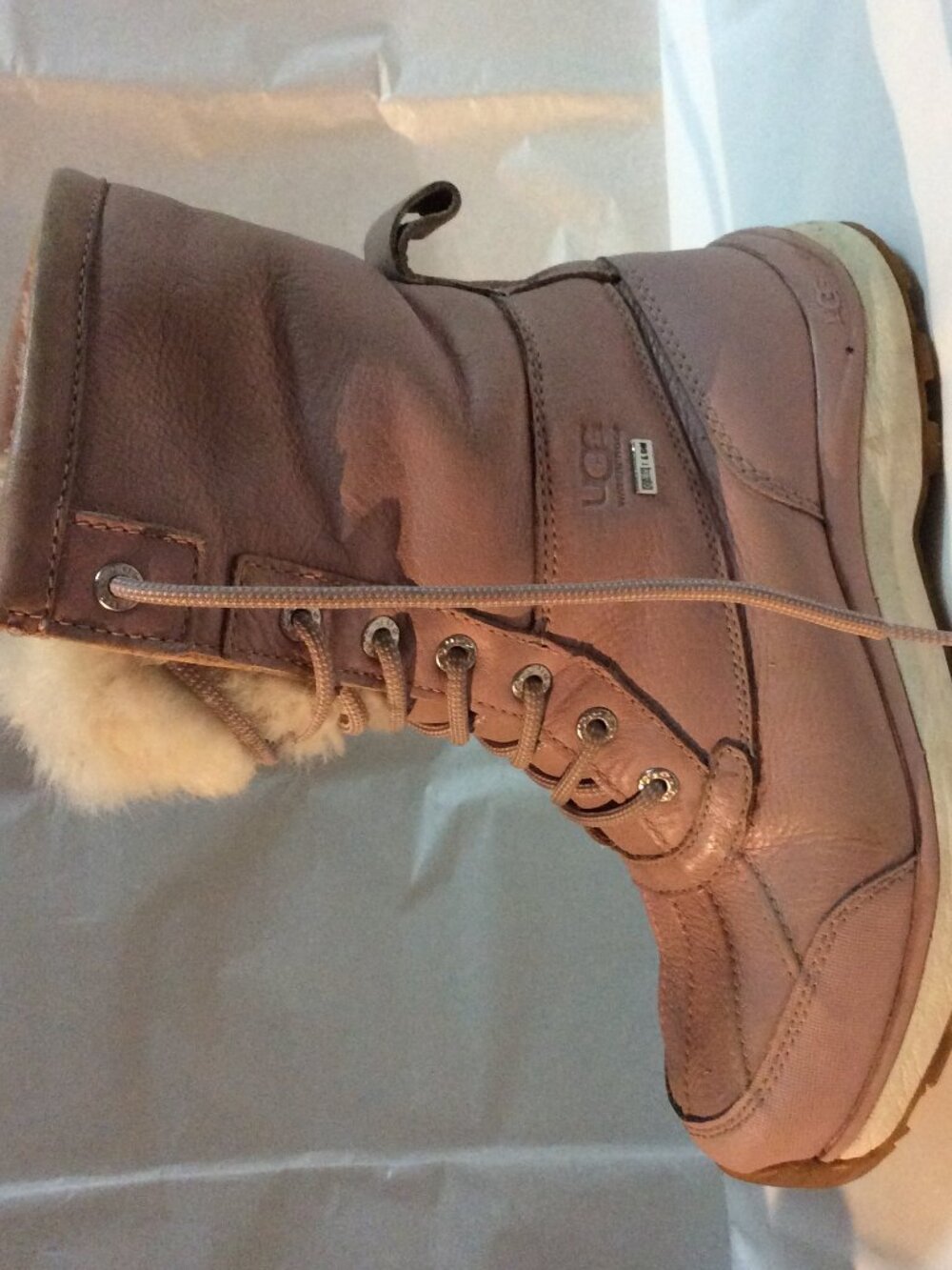 UGG Leather Shearling Cuff Adirondack Snow Boots Size 7.5